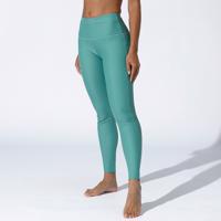 Leggings push-up hatással és magas derékkal